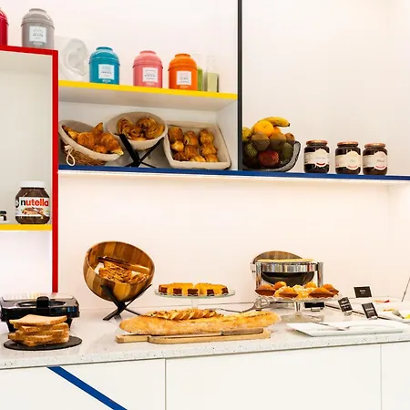 Le 7 Eiffel By Malone Hotel