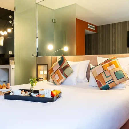 Le 7 Eiffel By Malone Hotel 4*