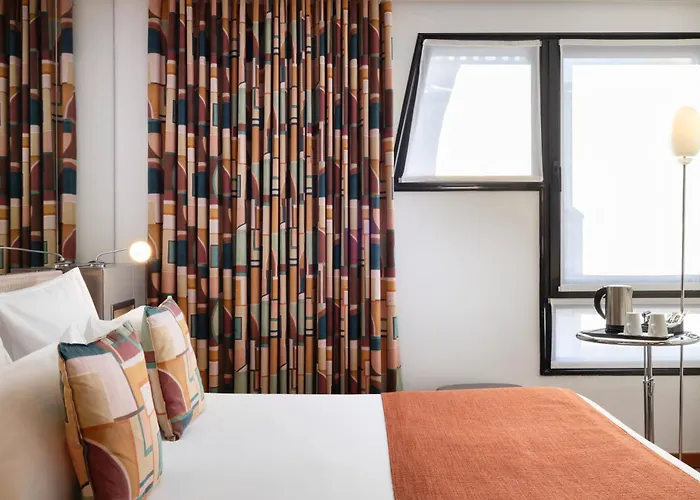 Le 7 Eiffel By Malone Paris