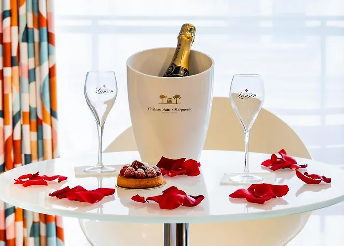 Le 7 Eiffel By Malone Hotel 4*