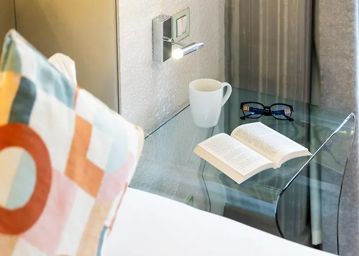 Le 7 Eiffel By Malone Hotel 4*