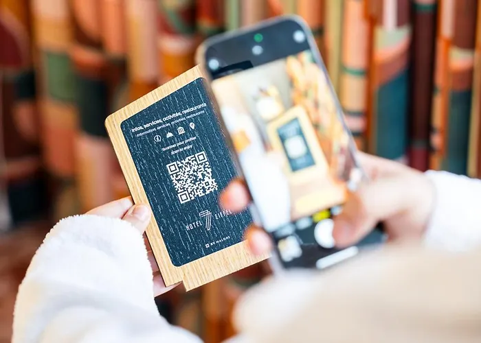 Le 7 Eiffel By Malone Parijs