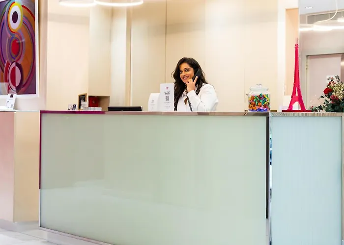 Le 7 Eiffel By Malone Hotel