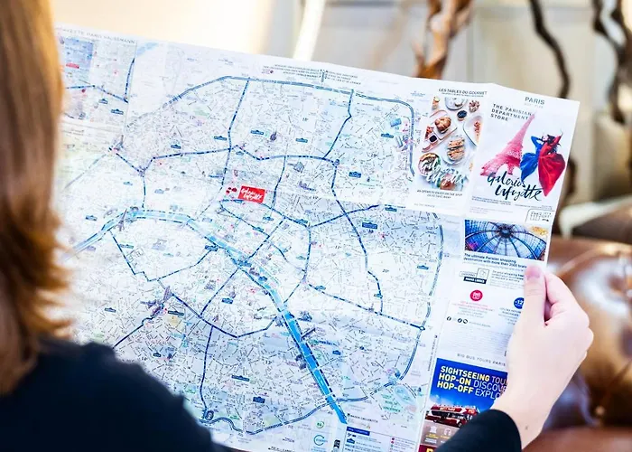 Le 7 Eiffel By Malone Parigi